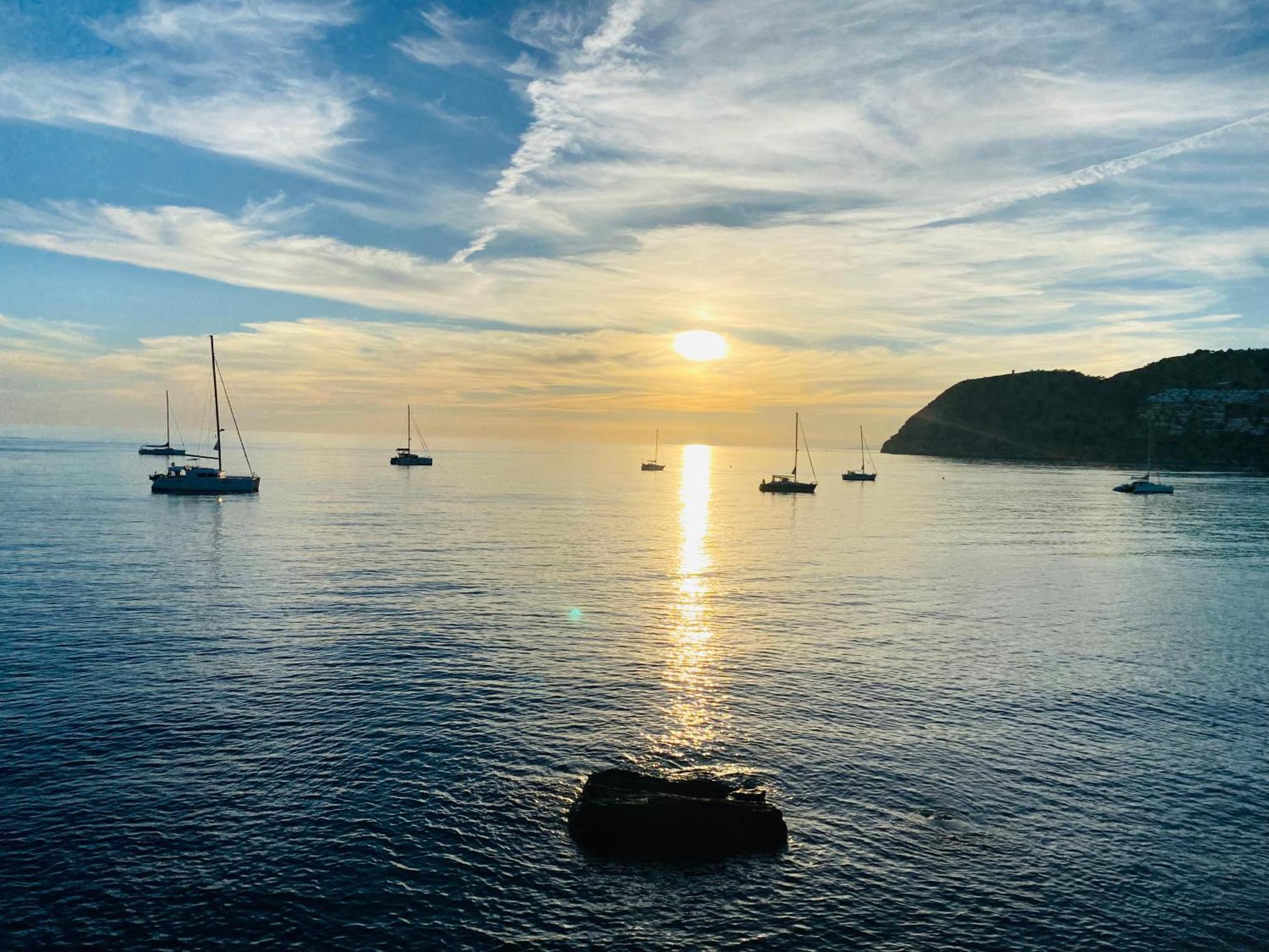 Jardines De Adnania En Marina Del Este Con Vista Al Mar Ada La Herradura  Luaran gambar