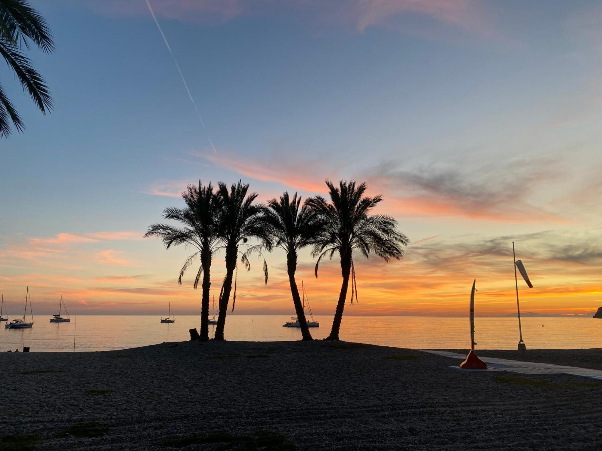 Jardines De Adnania En Marina Del Este Con Vista Al Mar Ada La Herradura  Luaran gambar