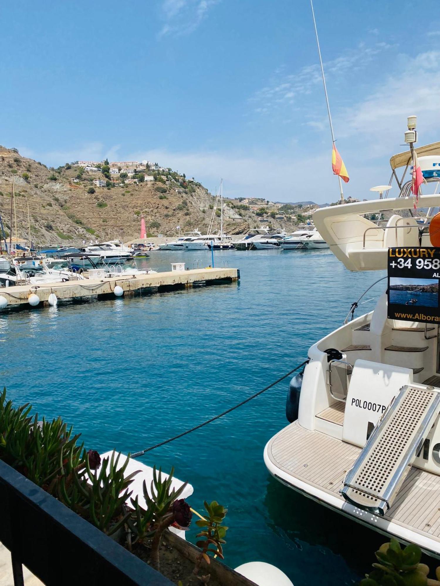 Jardines De Adnania En Marina Del Este Con Vista Al Mar Ada La Herradura  Luaran gambar