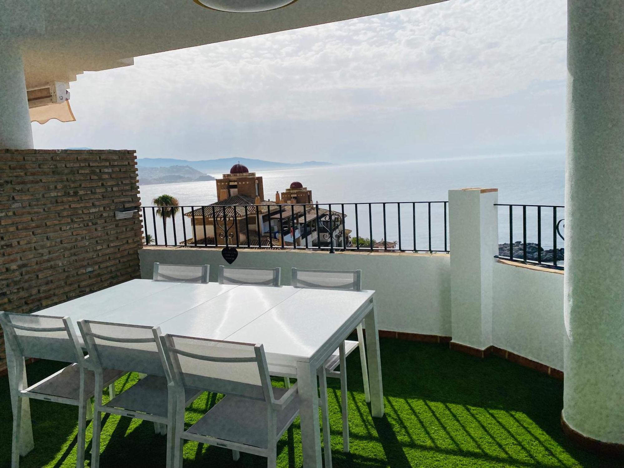 Jardines De Adnania En Marina Del Este Con Vista Al Mar Ada La Herradura  Luaran gambar