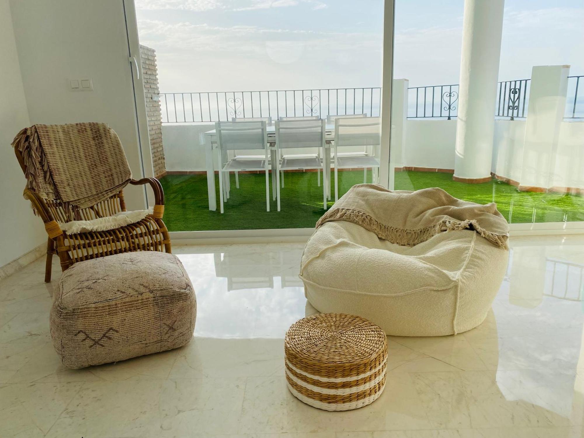 Jardines De Adnania En Marina Del Este Con Vista Al Mar Ada La Herradura  Luaran gambar